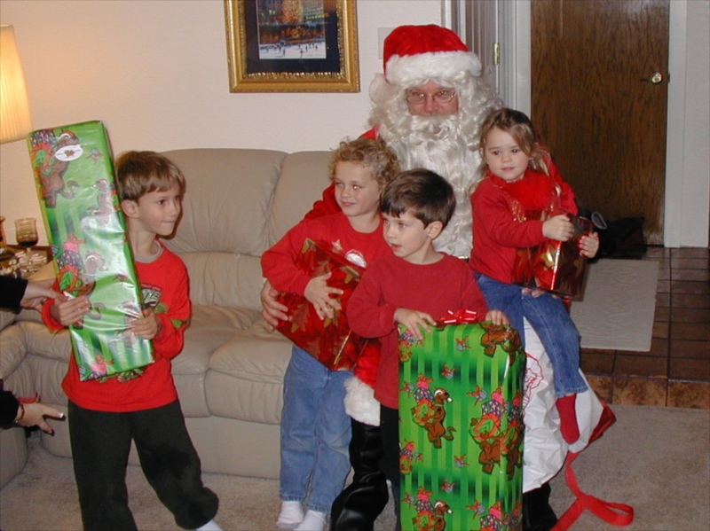 Hildebrand Christmas ScreenSaver/800x600_2004-12-24-11 Christmas Eve J&J.jpg